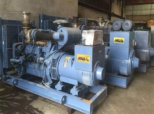 江口发电机组带负载降电压是什么原因照成的？