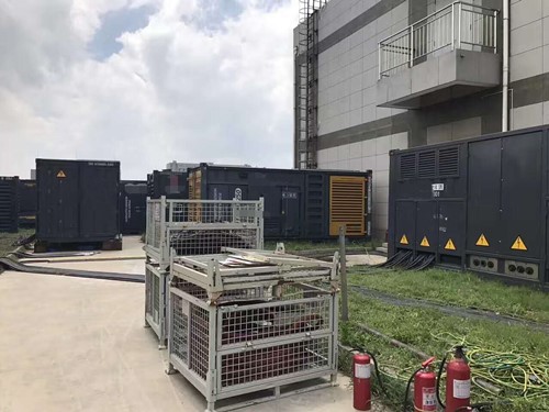 江口除了定期检查，还有哪些方法可以及时发现接触式转速表探头的磨损？